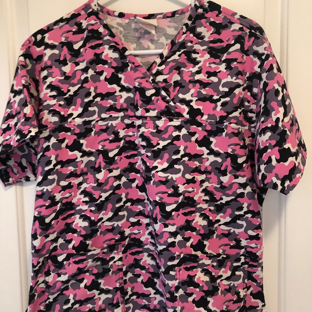 Scrub top